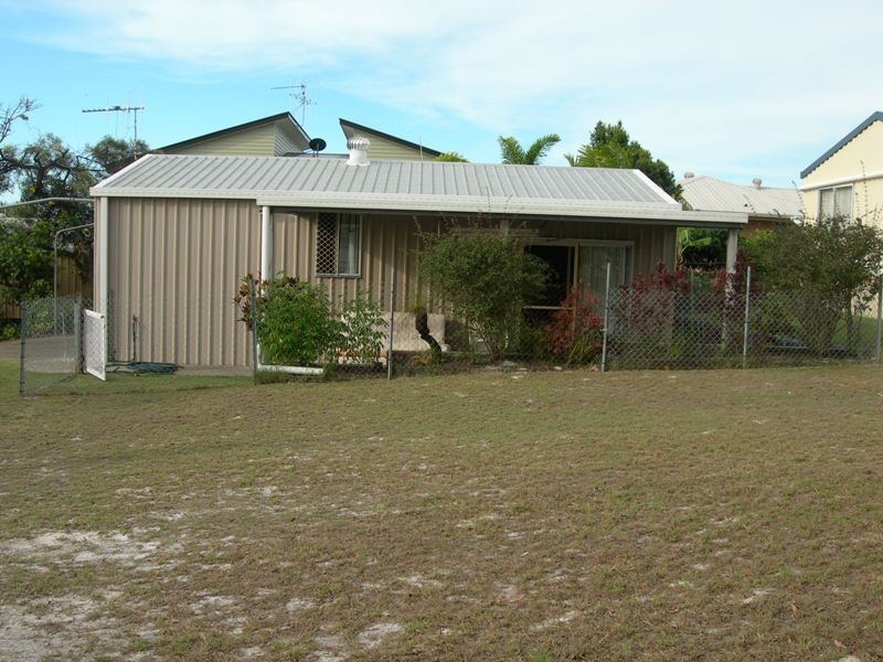 7 Bombala crescent, Rainbow Beach QLD 4581