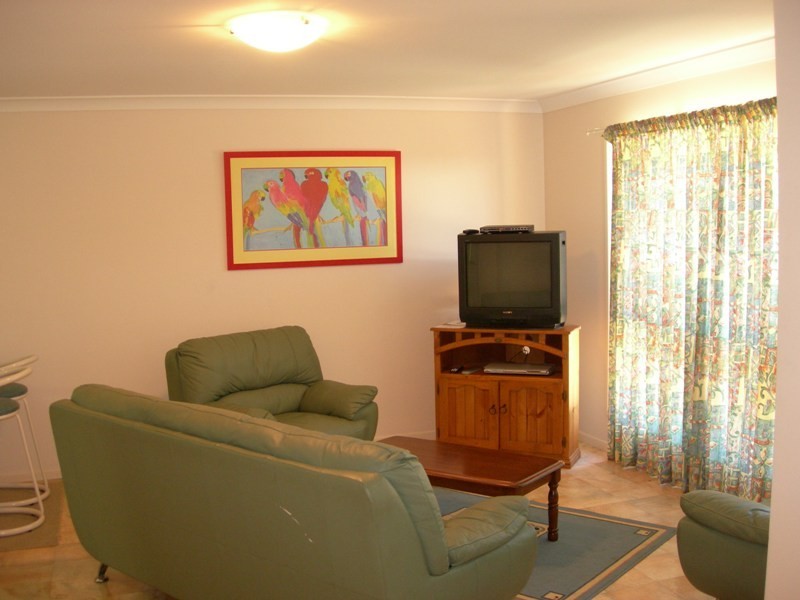 1&2/8 Indigo Avenue, Rainbow Beach QLD 4581