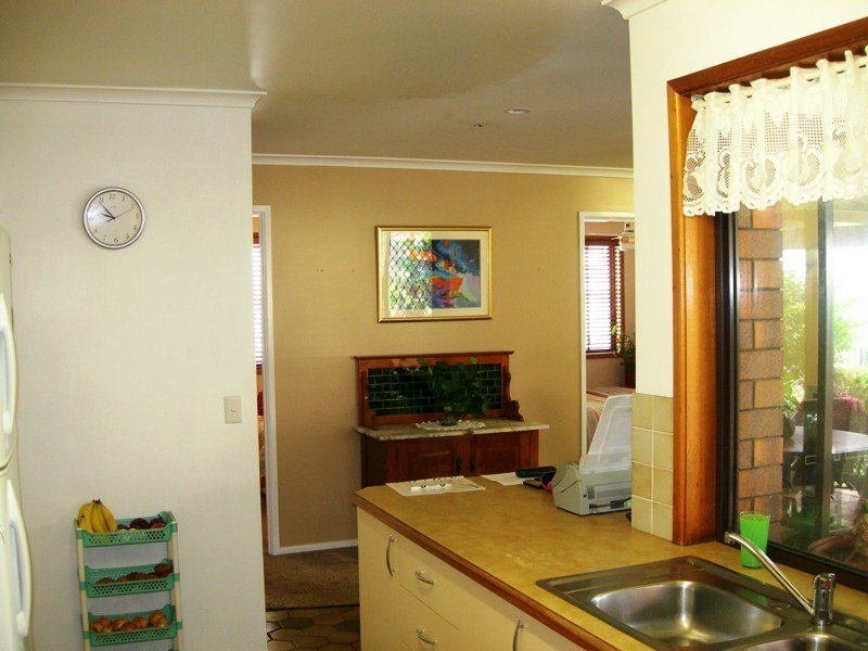 8 Carlo Road, Rainbow Beach QLD 4581