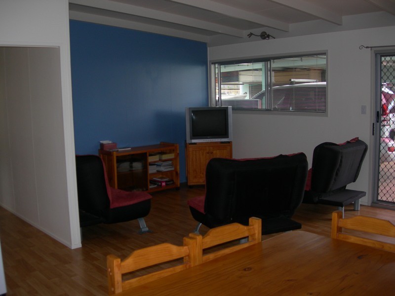 1-2/21 Rumbalara Avenue, Rainbow Beach QLD 4581