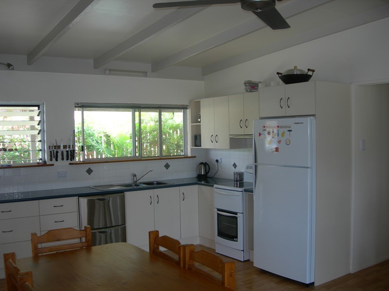 1-2/21 Rumbalara Avenue, Rainbow Beach QLD 4581