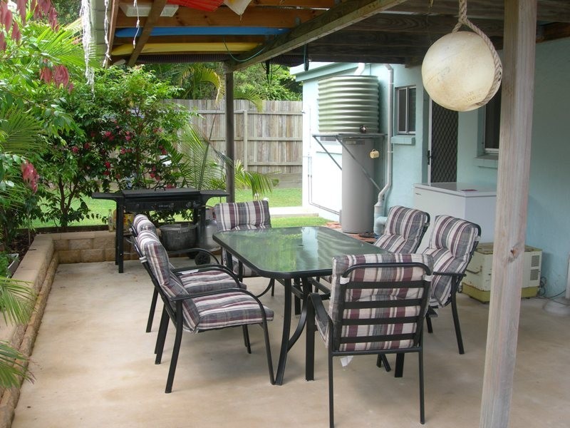 1-2/21 Rumbalara Avenue, Rainbow Beach QLD 4581