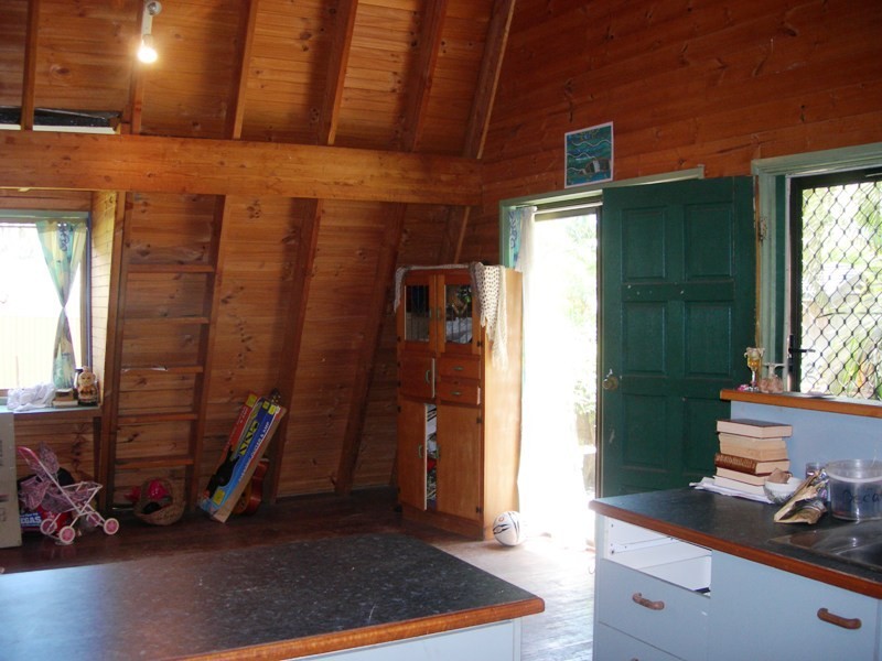 34 Double Island Drive, Rainbow Beach QLD 4581