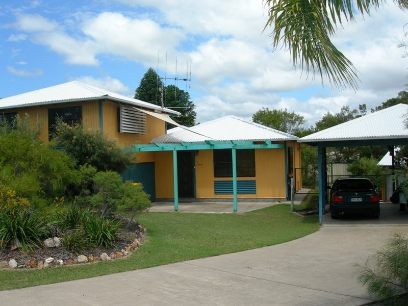 8 Bombala Crescent, Rainbow Beach QLD 4581