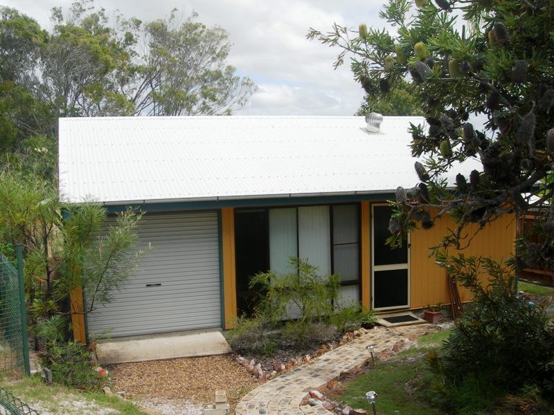8 Bombala Crescent, Rainbow Beach QLD 4581