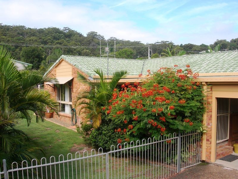 28 Rumbalara Avenue, Rainbow Beach QLD 4581