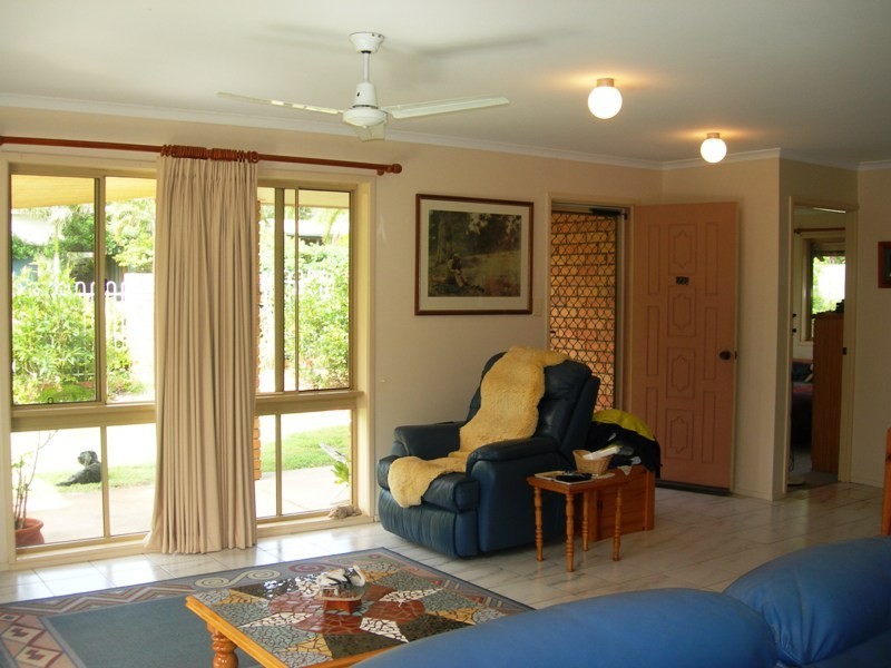 28 Rumbalara Avenue, Rainbow Beach QLD 4581