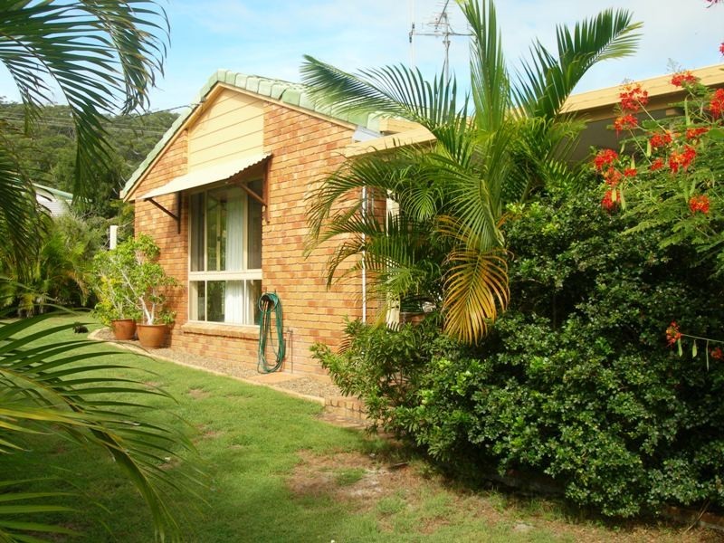 28 Rumbalara Avenue, Rainbow Beach QLD 4581