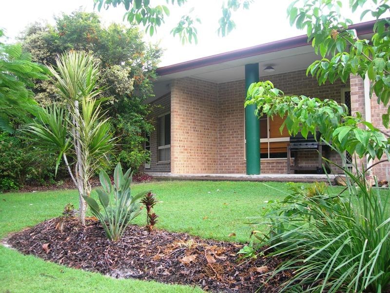 2/1 Rumbalara Avenue, Rainbow Beach QLD 4581