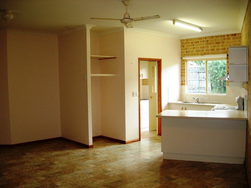 2/1 Rumbalara Avenue, Rainbow Beach QLD 4581