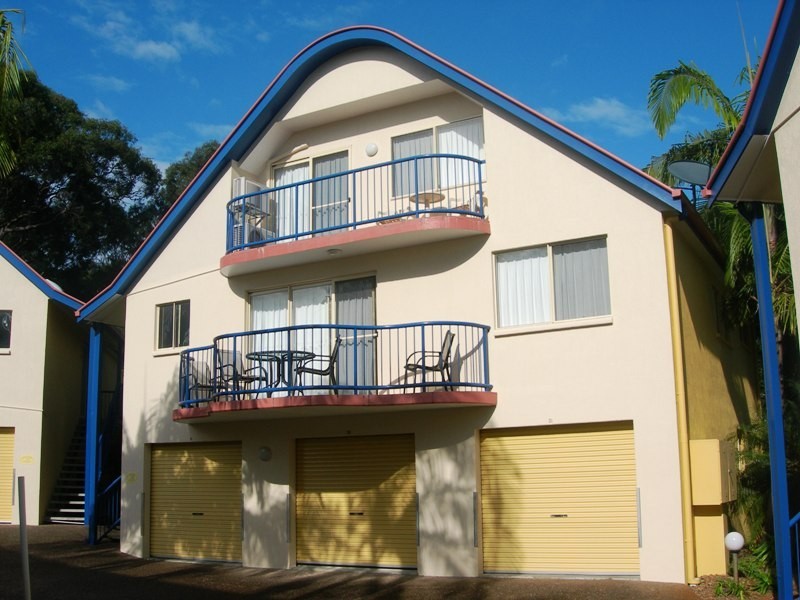 20/4 Double Island Drive, Rainbow Beach QLD 4581