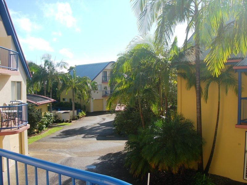 20/4 Double Island Drive, Rainbow Beach QLD 4581