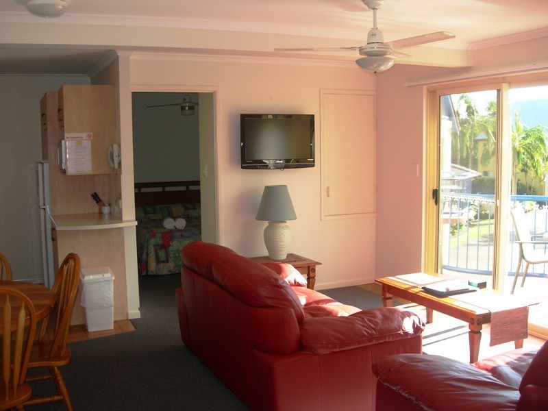 20/4 Double Island Drive, Rainbow Beach QLD 4581