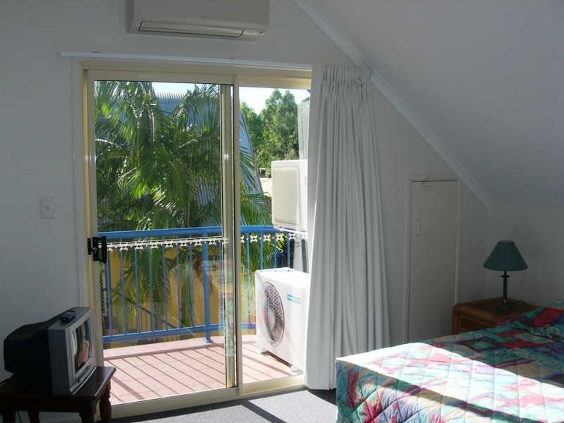 20/4 Double Island Drive, Rainbow Beach QLD 4581