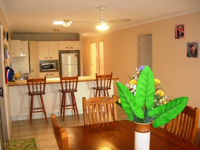 2/51 Tingira Close, Rainbow Beach QLD 4581