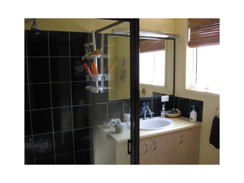 8 Epsom, Yamanto QLD 4305