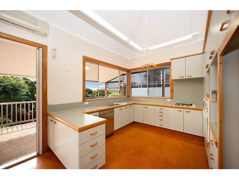 31 ALEXANDRA STREET, Sandgate QLD 4017