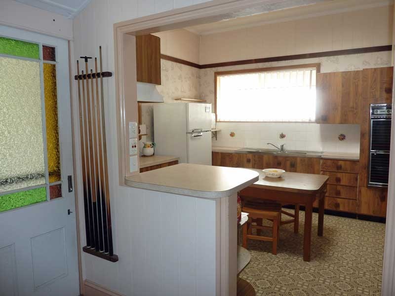 118 PALM AVENUE, Shorncliffe QLD 4017