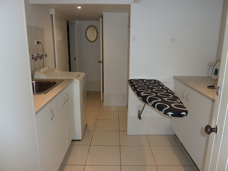 49 NASH STREET, Sandgate QLD 4017