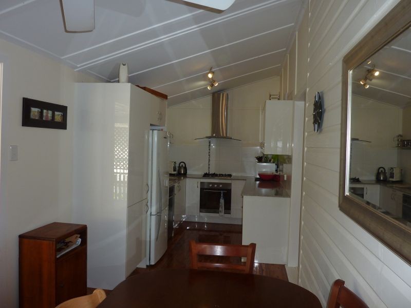 187 RAINBOW STREET, Sandgate QLD 4017