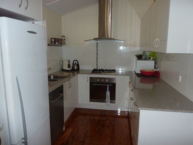 187 RAINBOW STREET, Sandgate QLD 4017