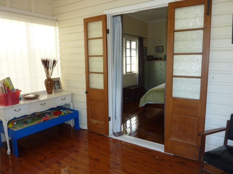 187 RAINBOW STREET, Sandgate QLD 4017