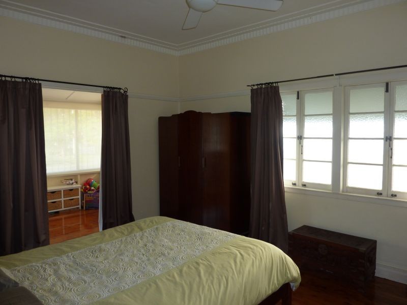 187 RAINBOW STREET, Sandgate QLD 4017