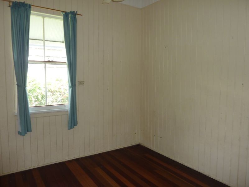 86 YUNDAH STREET, Shorncliffe QLD 4017