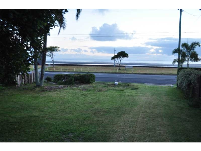 360 FLINDERS PARADE, Brighton QLD 4017