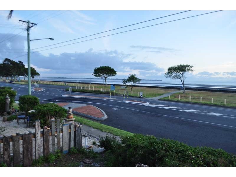 360 FLINDERS PARADE, Brighton QLD 4017