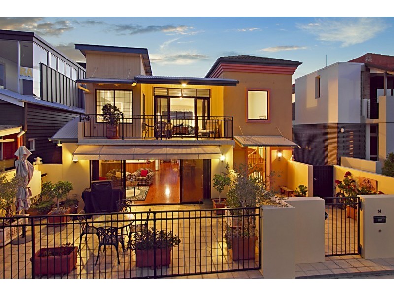 14 EAGLE TERRACE, Shorncliffe QLD 4017