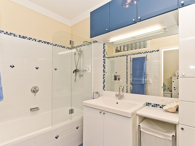 22 PERKINS ST, Sandgate QLD 4017