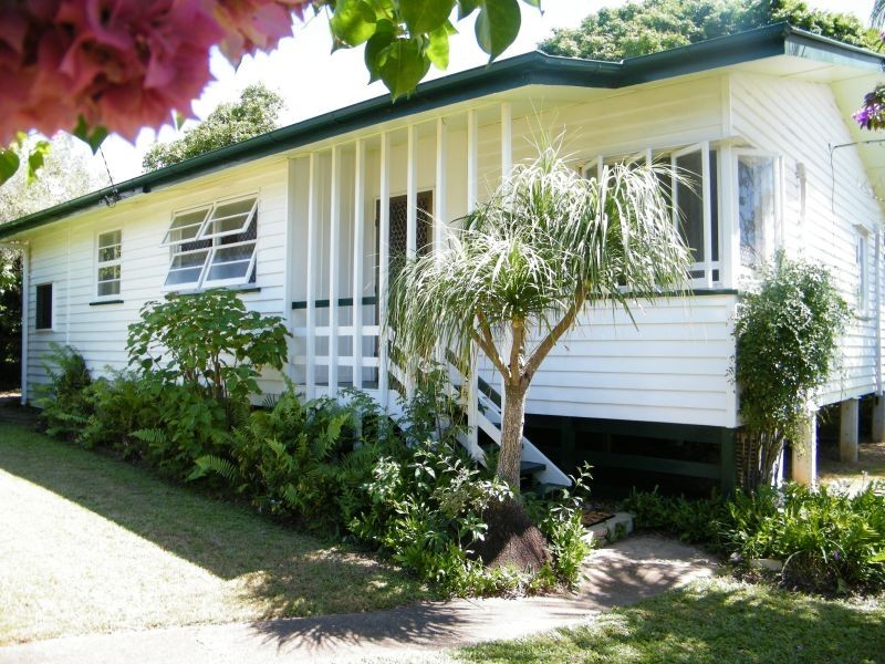 10 HERBERT STREET, Brighton QLD 4017