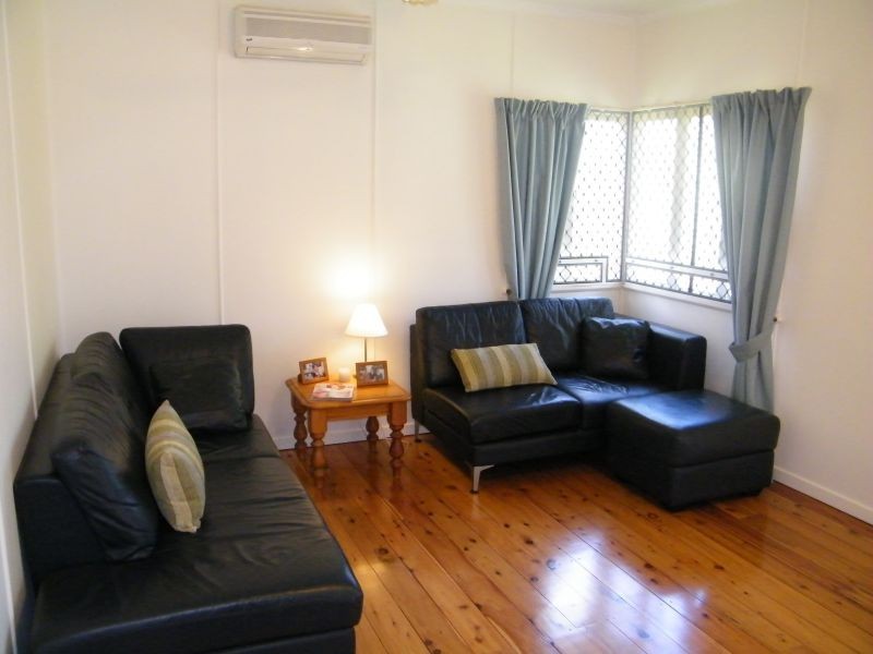 10 HERBERT STREET, Brighton QLD 4017