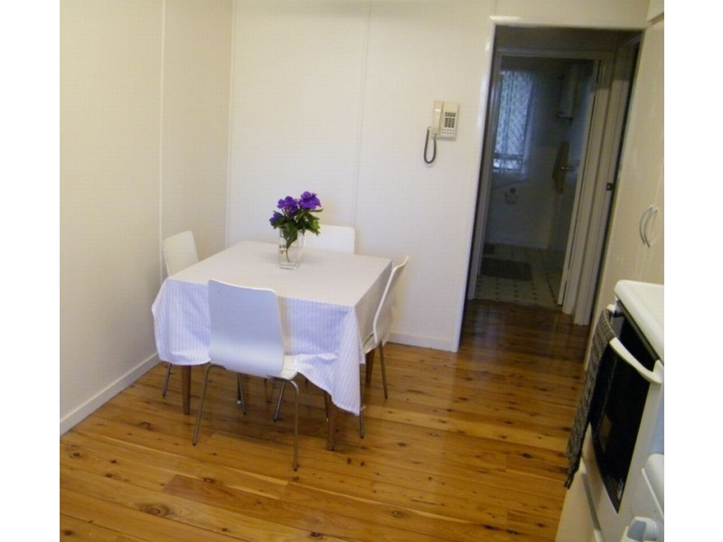 10 HERBERT STREET, Brighton QLD 4017