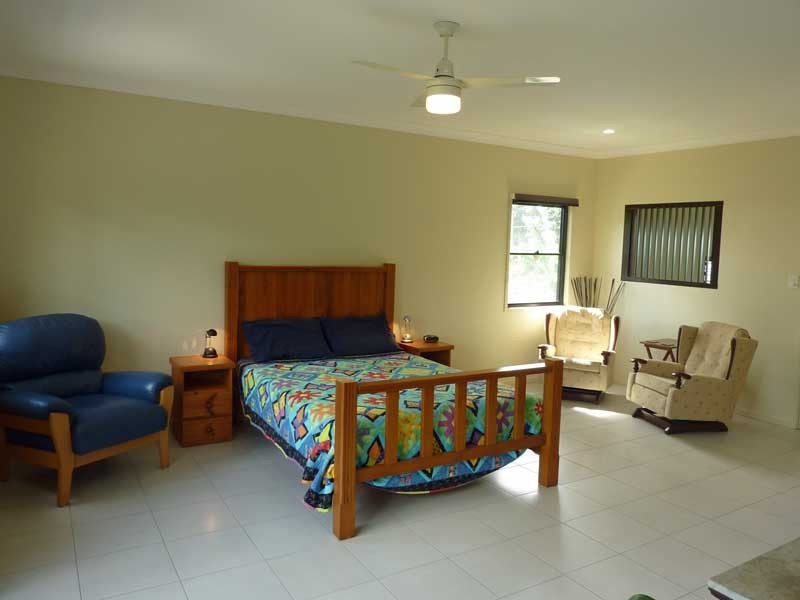 193 BRIGHTON RD, Sandgate QLD 4017