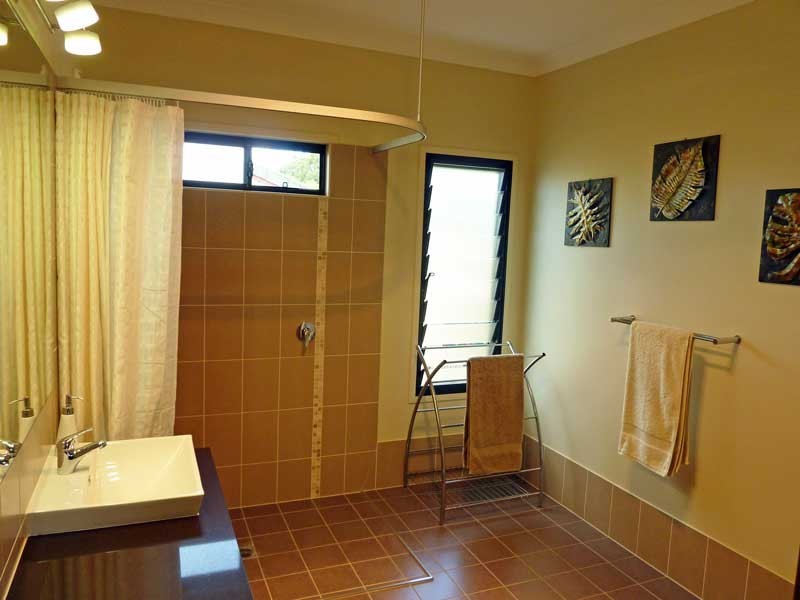 193 BRIGHTON RD, Sandgate QLD 4017