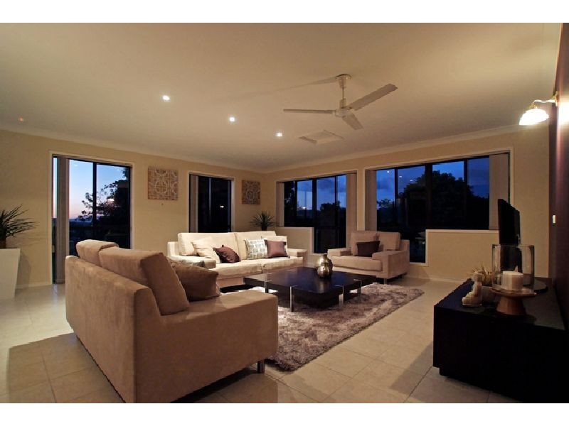 23 Grandview Place, Carindale QLD 4152