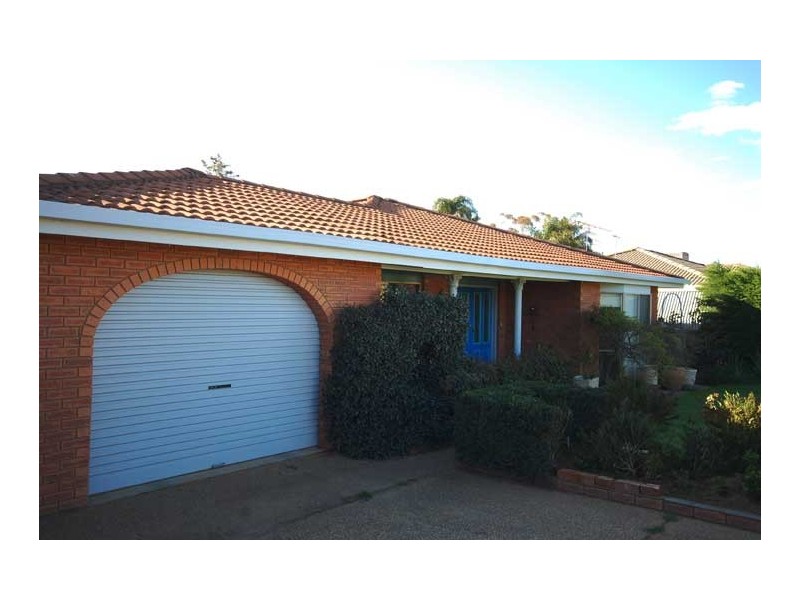 40 Overdale Dve, Bourkelands NSW 2650