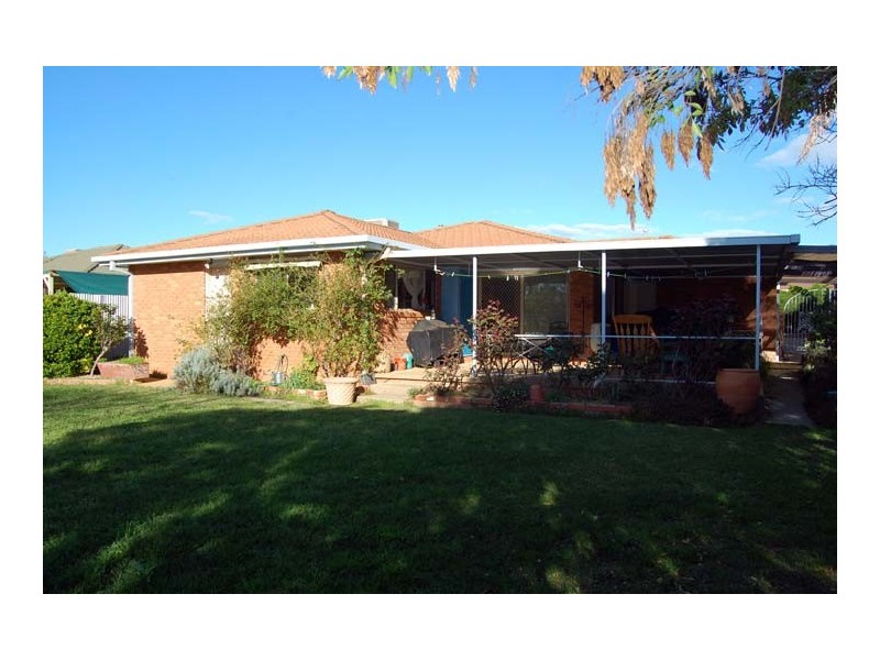 40 Overdale Dve, Bourkelands NSW 2650