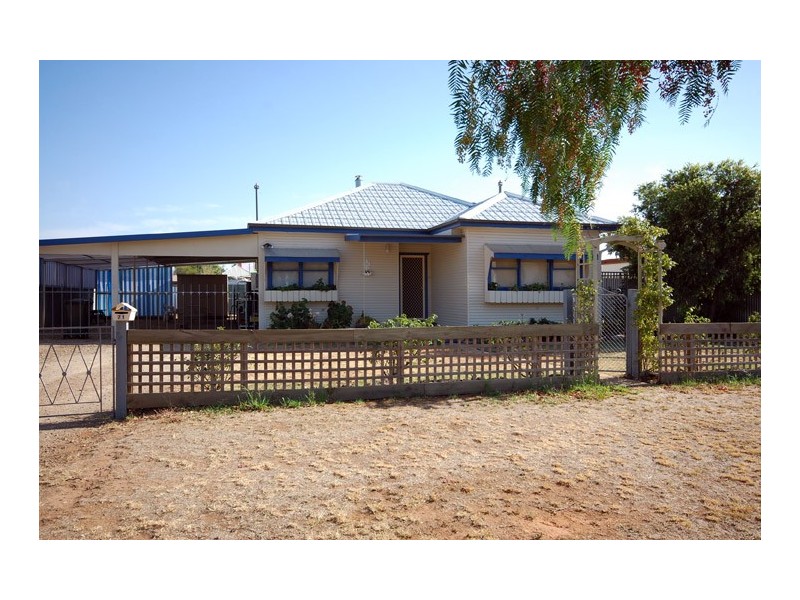 71 Brookong St, Lockhart NSW 2656