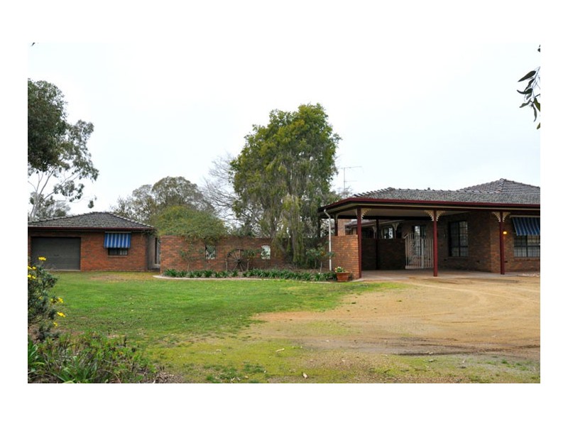 33 Third Ave, Henty NSW 2658
