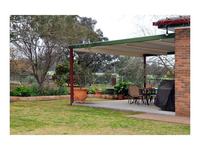 33 Third Ave, Henty NSW 2658