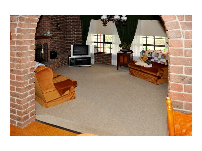 33 Third Ave, Henty NSW 2658