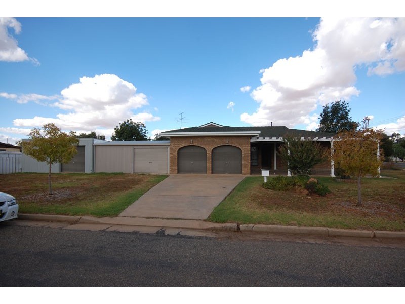 15 Green St, LOCKHART, NSW 2656, Lockhart NSW 2656