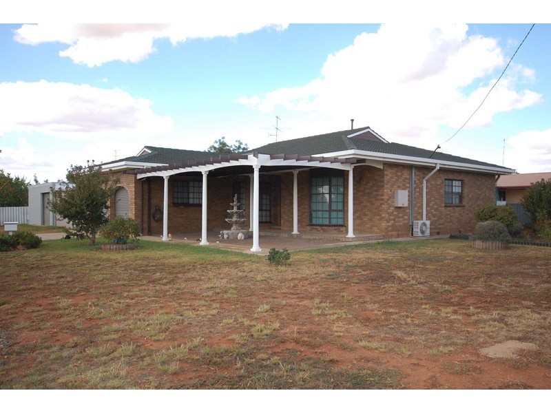 15 Green St, LOCKHART, NSW 2656, Lockhart NSW 2656