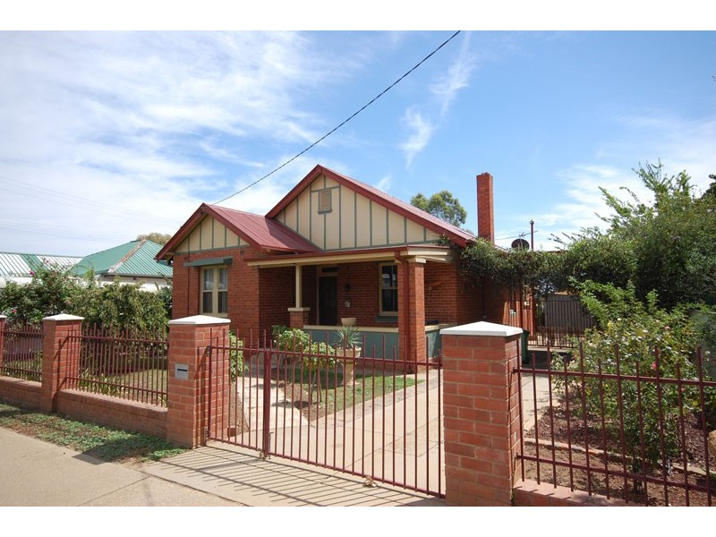 31 Chaston St, WAGGA WAGGA NSW 2650, Wagga Wagga NSW 2650