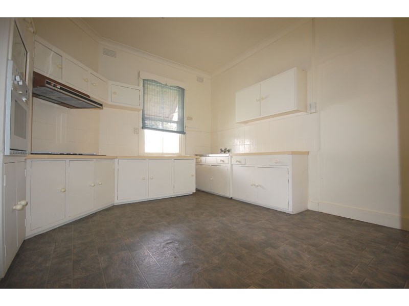31 Chaston St, WAGGA WAGGA NSW 2650, Wagga Wagga NSW 2650