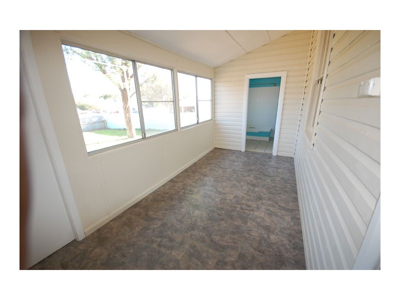 4 Crescent St, NARRANDERA NSW 2700, Narrandera NSW 2700