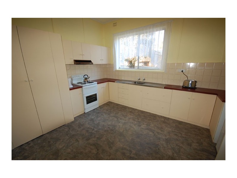 4 Crescent St, NARRANDERA NSW 2700, Narrandera NSW 2700